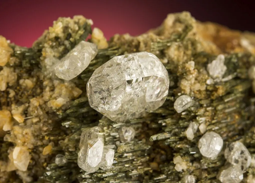 Apatite with Clinozoisite - image 2