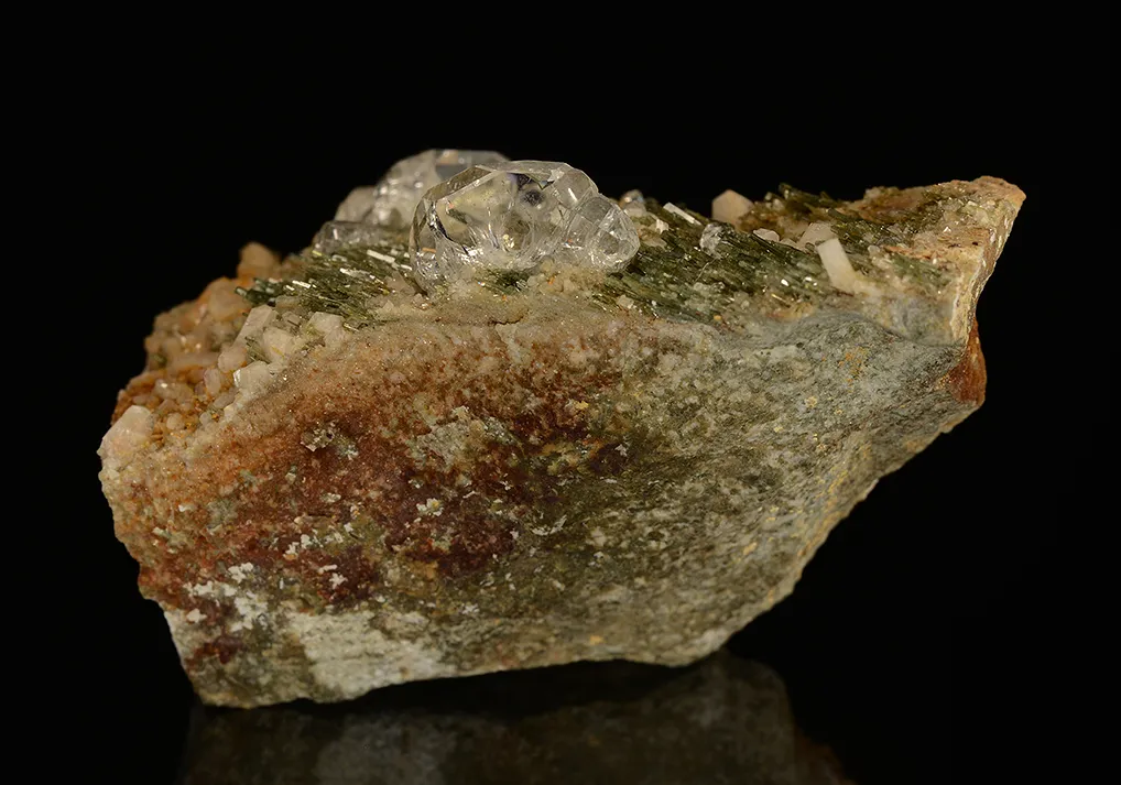 Apatite with Clinozoisite - image 6