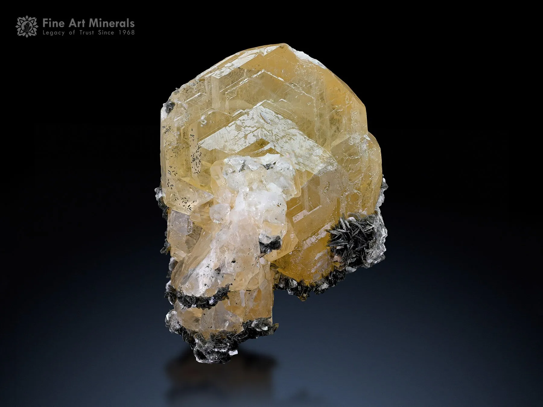Apatite with Hematite from Pakistan - image 2