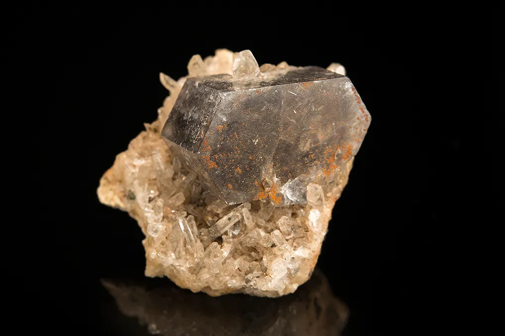 Apatite with Jamesonite Inclusions image