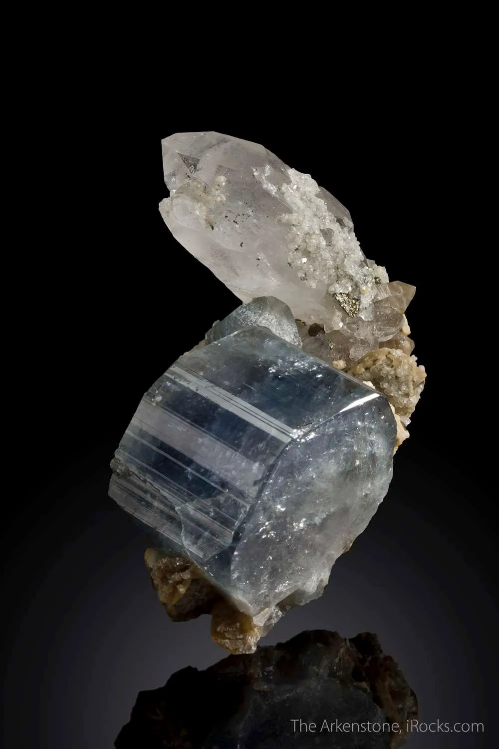 Apatite with Quartz - image 3