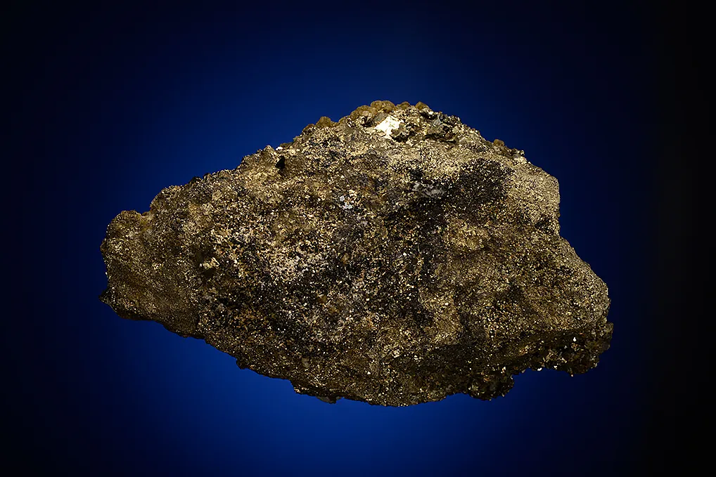 Apatite with Siderite and Pyrite - image 6
