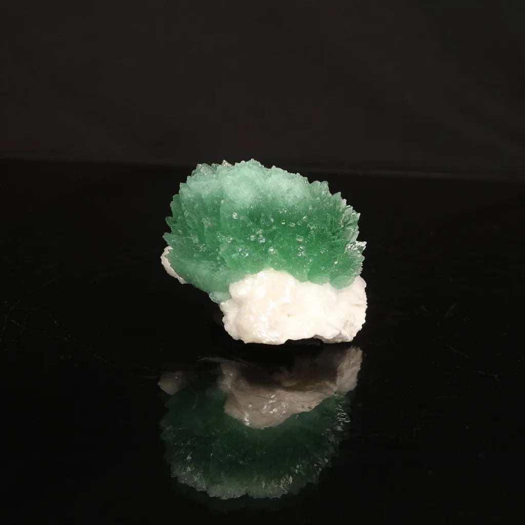 Apophyllite image