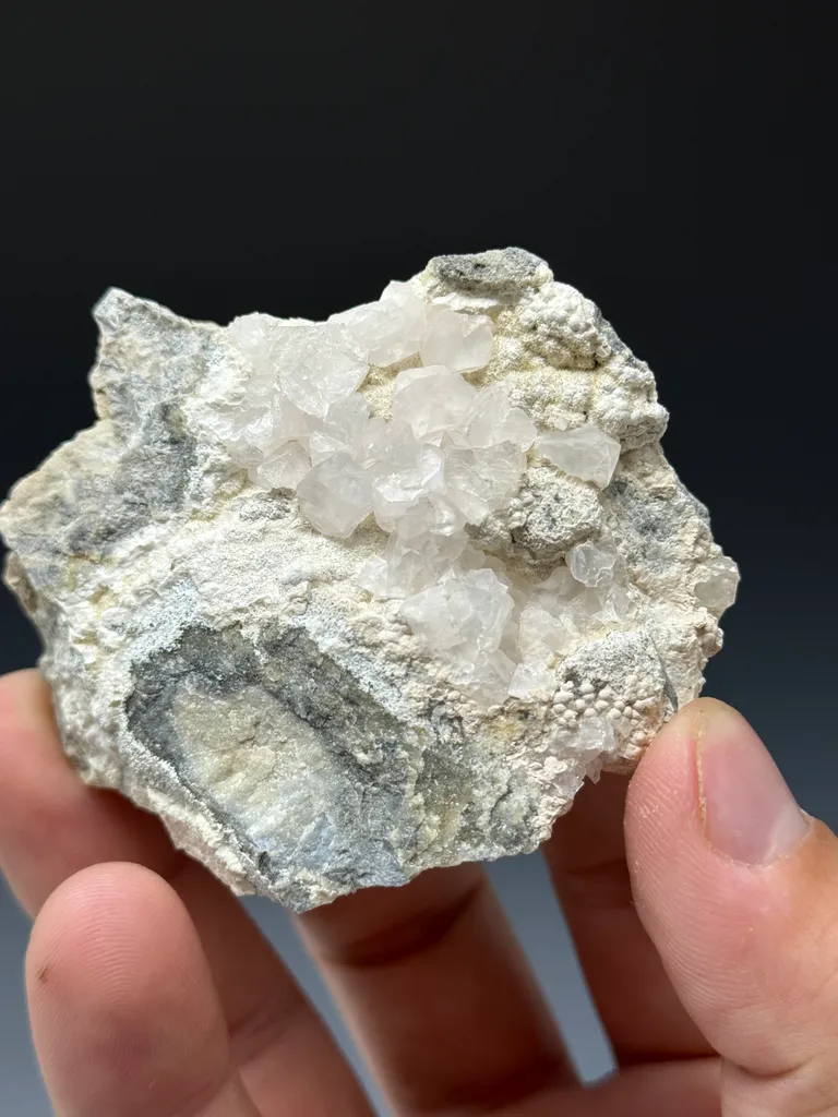 Apophyllite image