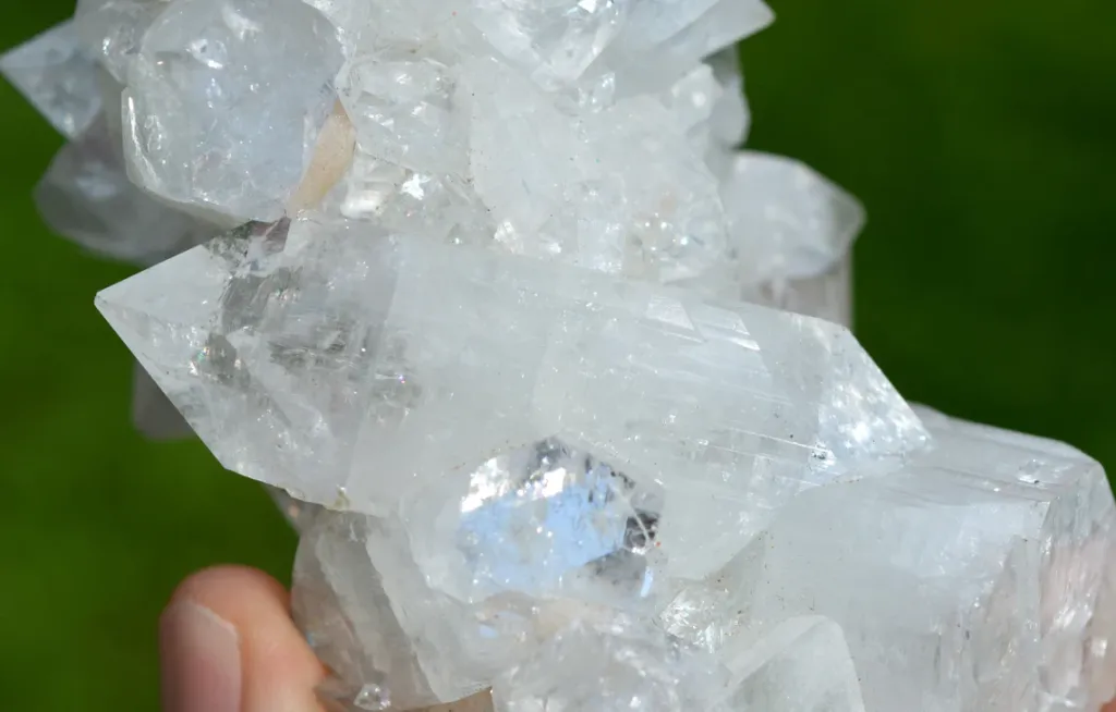 Apophyllite and Stilbite 344 grams - Jalgaon District, Maharashtra, India - image 5
