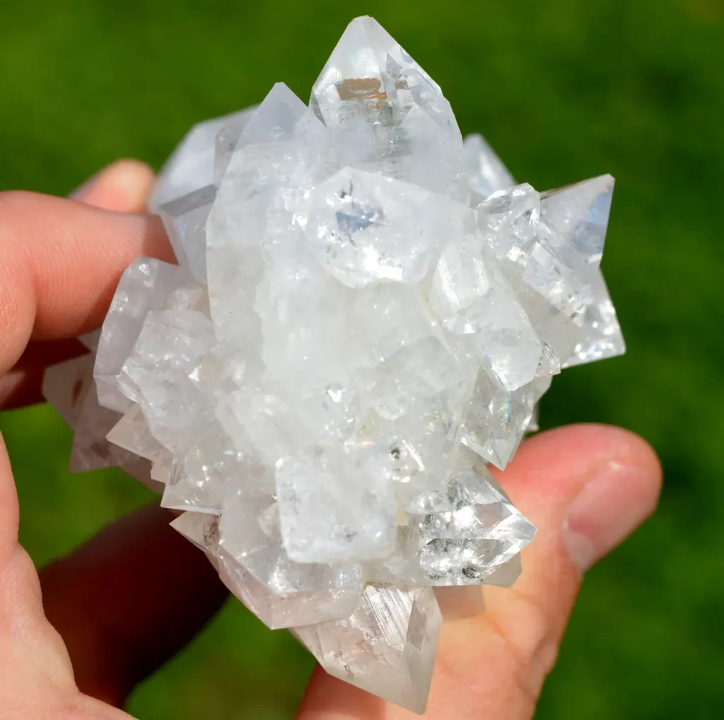 Apophyllite and Stilbite 344 grams - Jalgaon District, Maharashtra, India - image 10