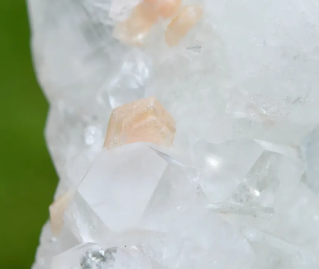 Apophyllite and Stilbite 344 grams - Jalgaon District, Maharashtra, India - image 8