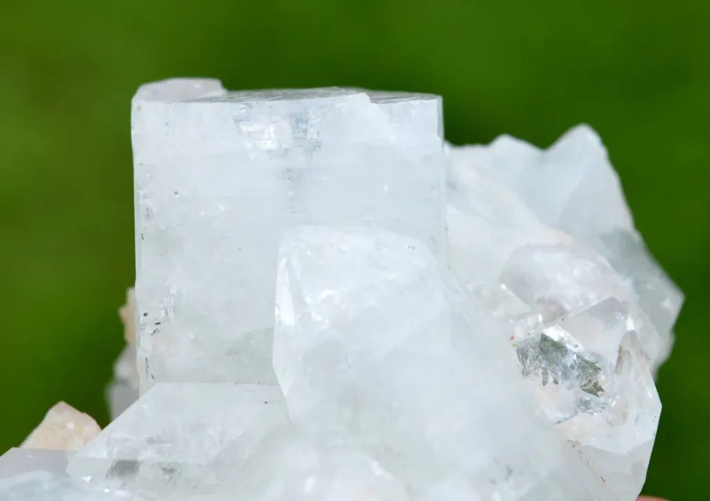 Apophyllite and Stilbite 344 grams - Jalgaon District, Maharashtra, India - image 7
