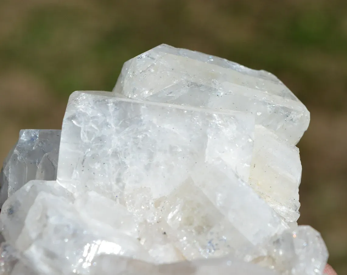 Apophyllite and Stilbite 860 grams - Jalgaon District, Maharashtra, India - image 5