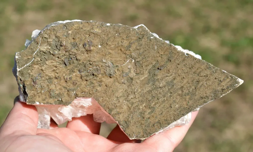 Apophyllite and Stilbite 860 grams - Jalgaon District, Maharashtra, India - image 6