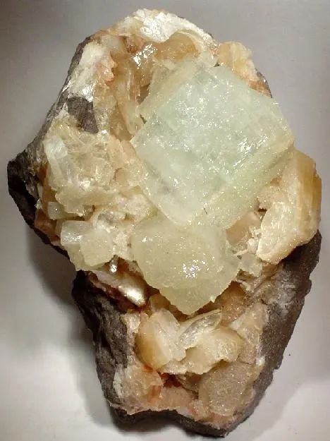Apophyllite image