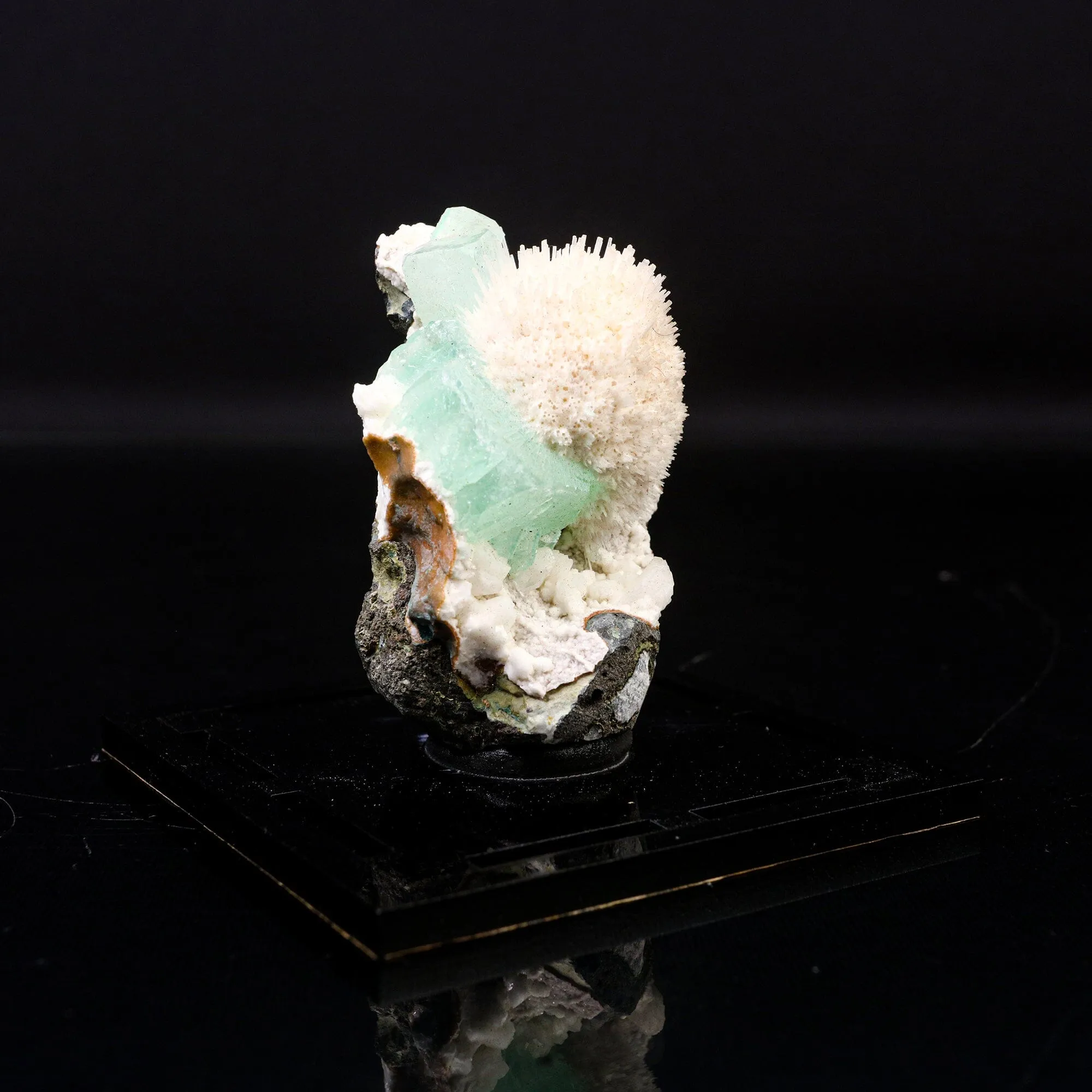 Apophyllite green with Mordenite Natural Mineral Specimen - image 2