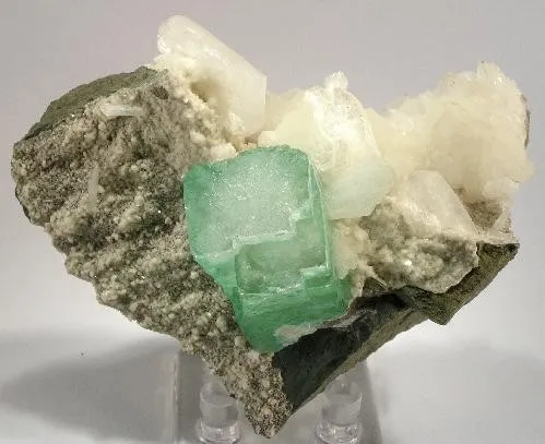 Apophyllite-(Kf) image