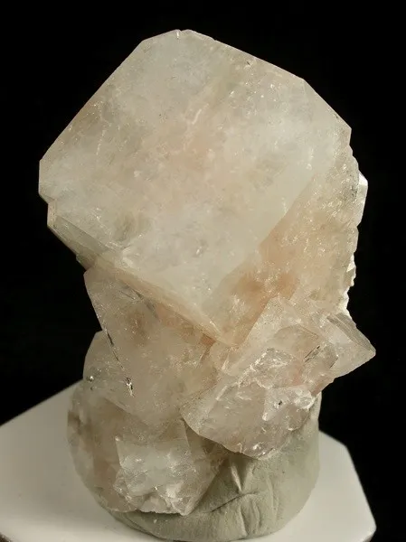 Apophyllite-(Kf) image