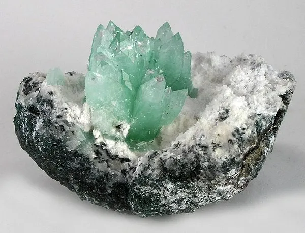 Apophyllite-(Kf) image