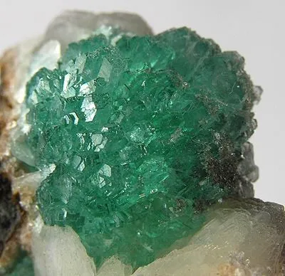 Apophyllite-(Kf), Quartz, Stilbite-Ca - image 2
