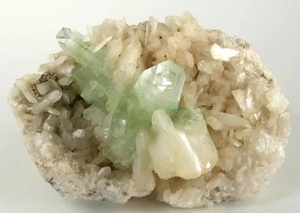 Apophyllite-(Kf), Stilbite-Ca image