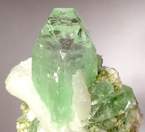 Apophyllite-(Kf), Stilbite-Ca - image 2