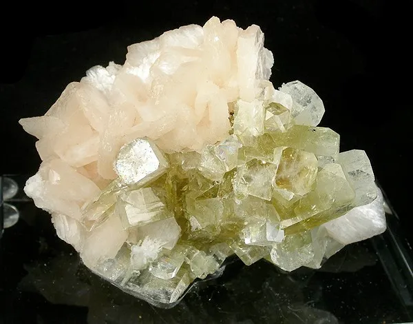 Apophyllite-(Kf), Stilbite-Ca image