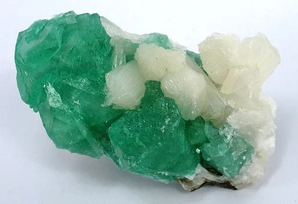 Apophyllite-(Kf), Stilbite-Ca - image 1