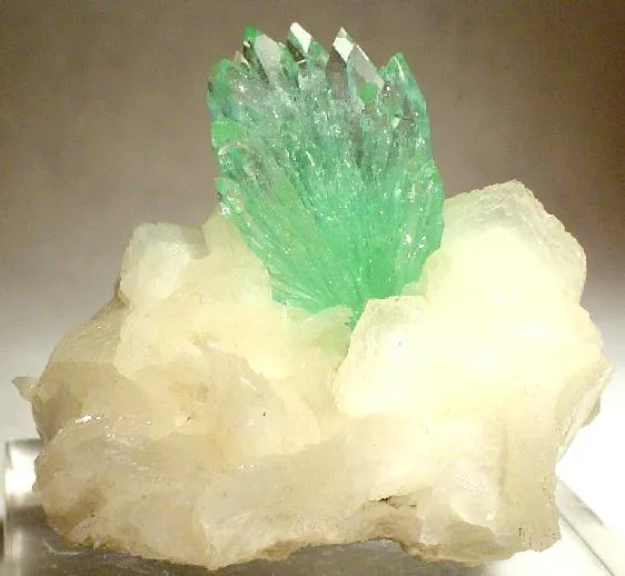 Apophyllite-(Kf), Stilbite-Ca - image 1