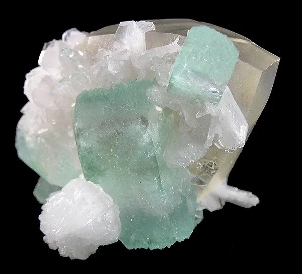 Apophyllite-(Kf), Stilbite-Ca, Calcite image