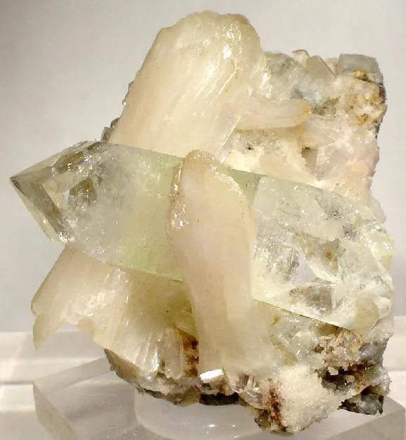 Apophyllite-(Kf), Stilbite-Ca - image 1