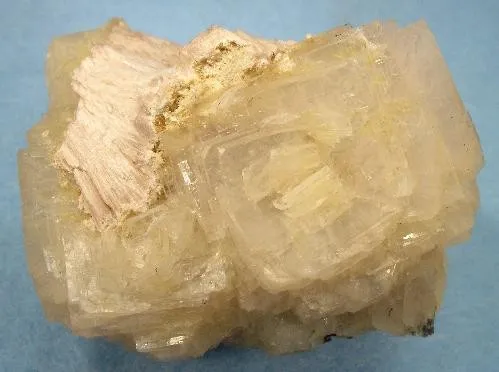 Apophyllite-(Koh), Kutnohorite image