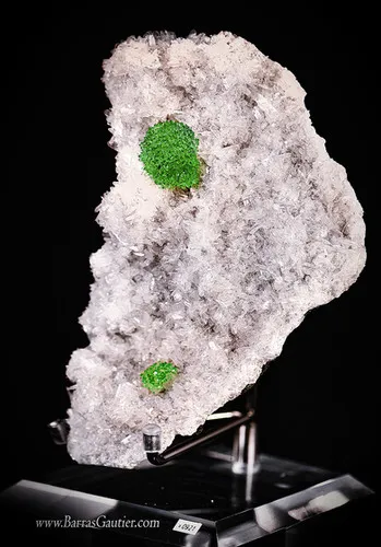 Apophyllite on Stilbite image