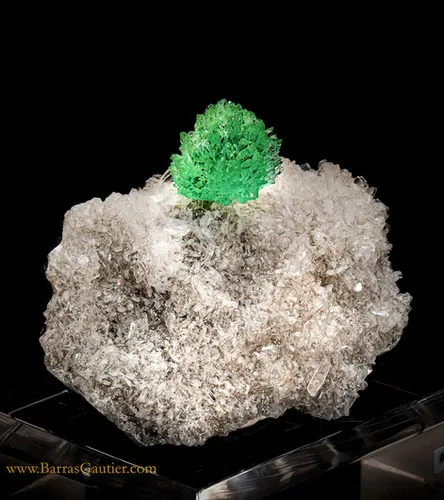 Apophyllite on Stilbite - image 2