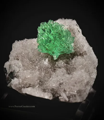 Apophyllite on Stilbite - image 2