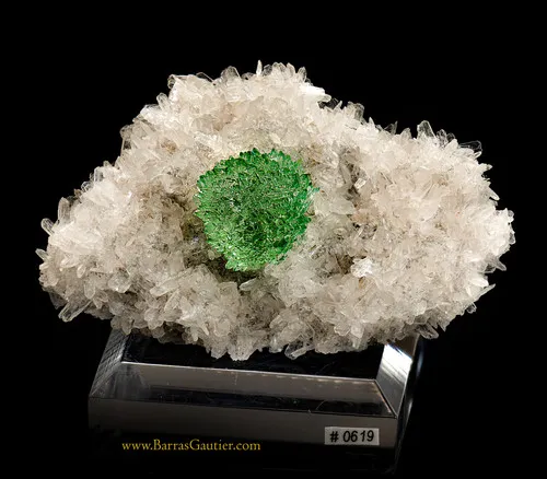 Apophyllite on Stilbite - image 3