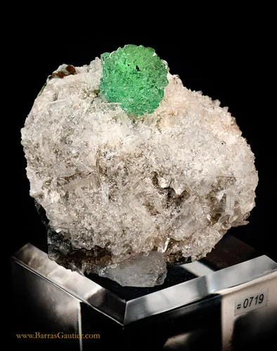 Apophyllite on Stilbite image