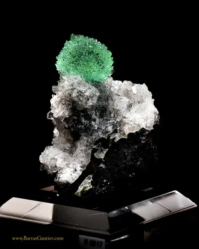Apophyllite on Stilbite - image 3