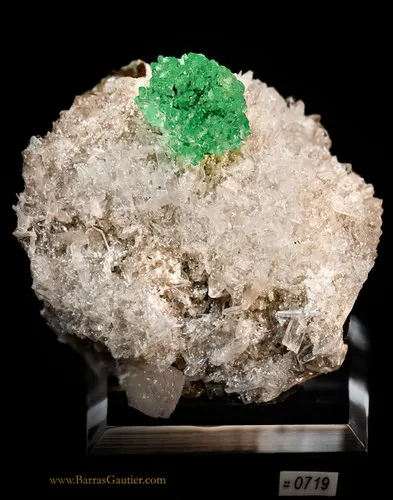 Apophyllite on Stilbite - image 2