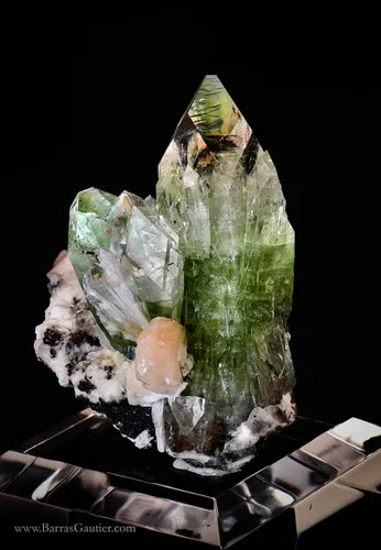 Apophyllite on Stilbite - image 2