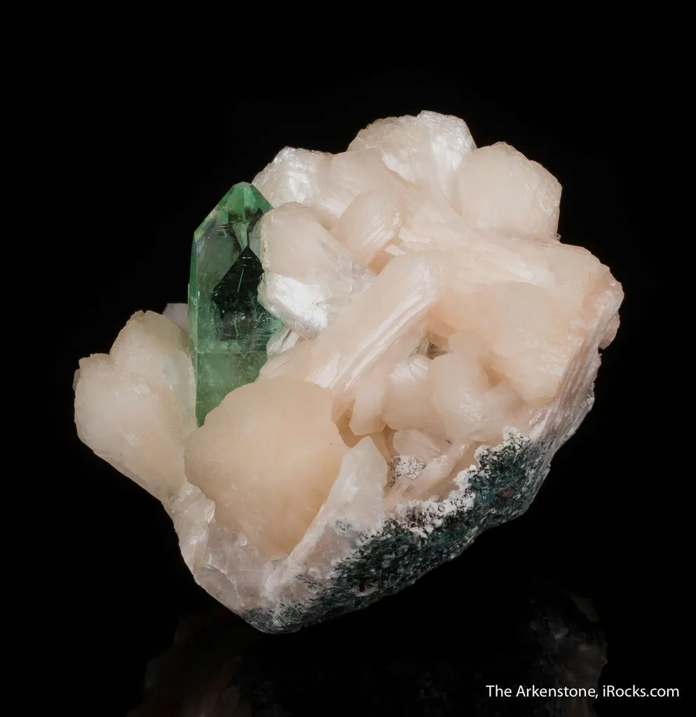 Apophyllite on Stilbite - image 10