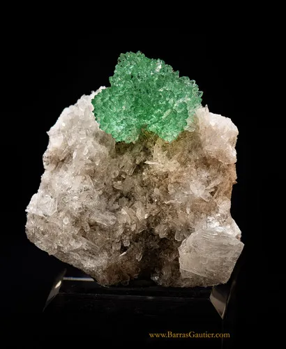 Apophyllite on Stilbite - image 2