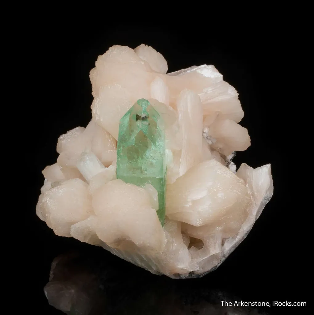 Apophyllite on Stilbite - image 3