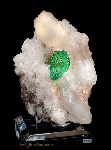 Apophyllite on Stilbite - image 4