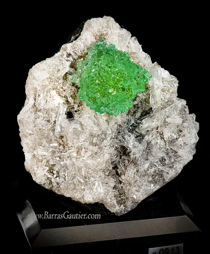 Apophyllite on Stilbite image