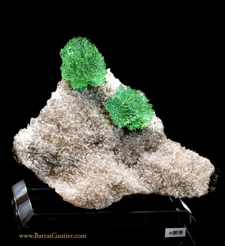 Apophyllite on Stilbite - image 3
