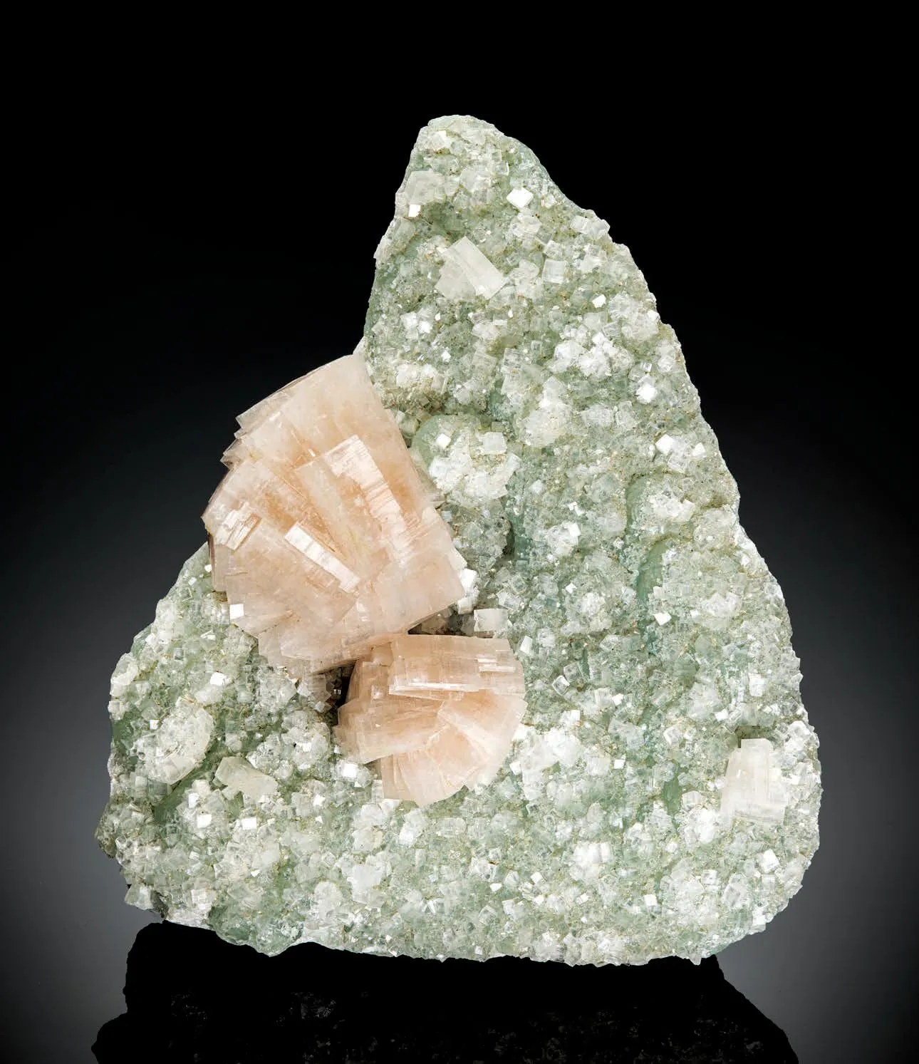 Apophyllite, Prehnite - image 1