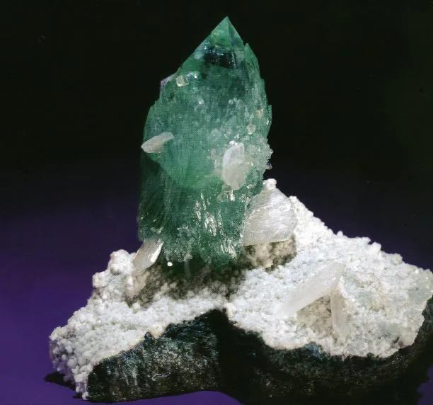 Apophyllite image