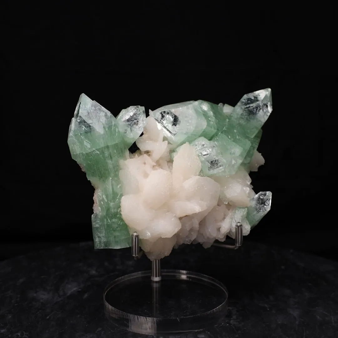 Apophyllite, Stilbite - image 2