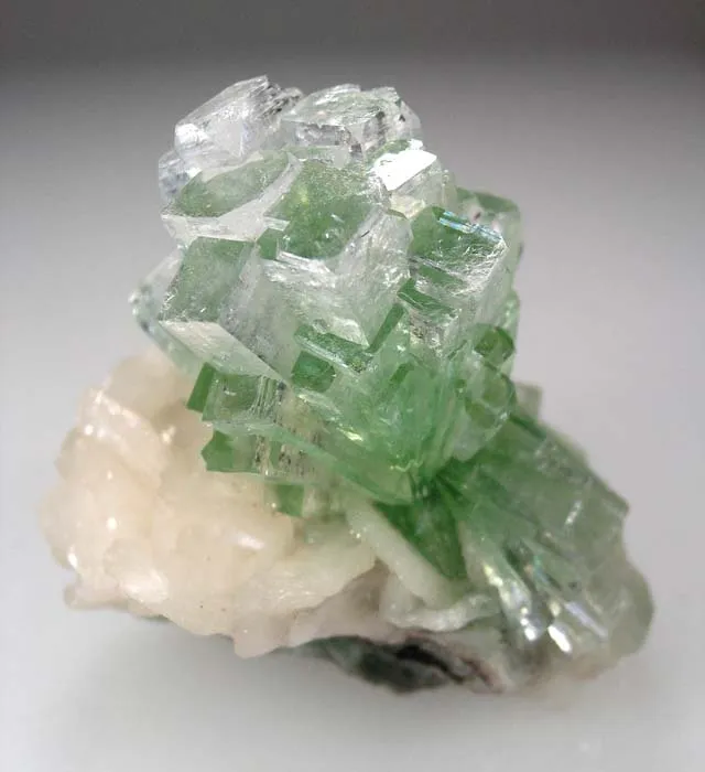 Apophyllite, Stilbite image