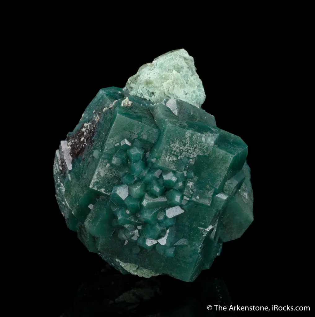Apophyllite with Celadonite Inclusions image