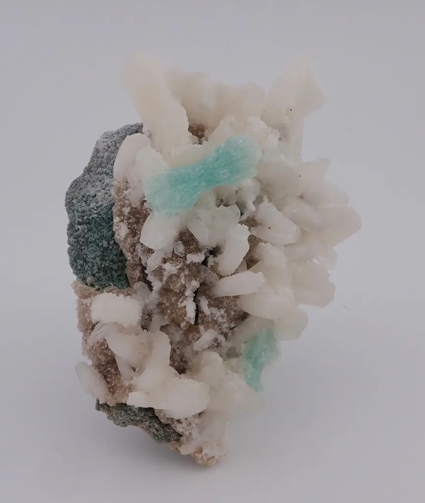 Apophyllite with Stilbite image