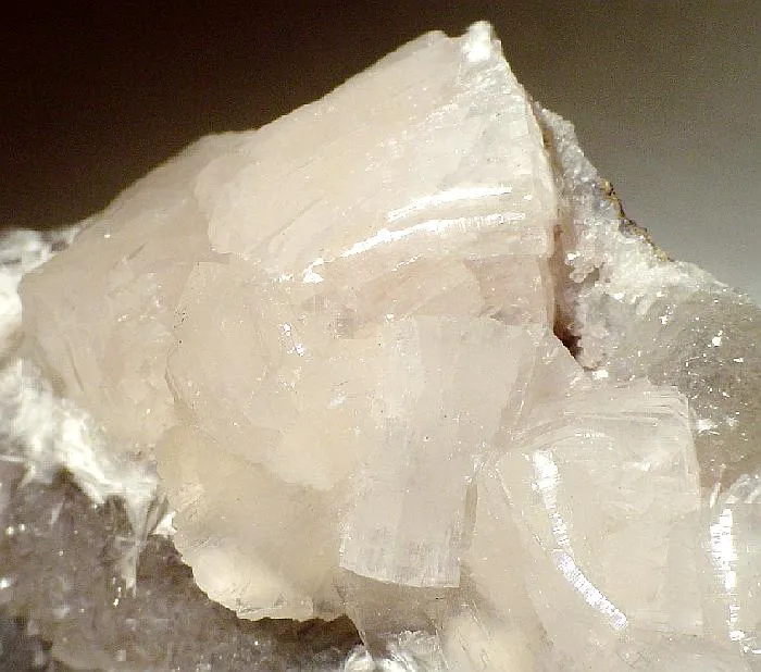 Apophyllite, Xonotlite image