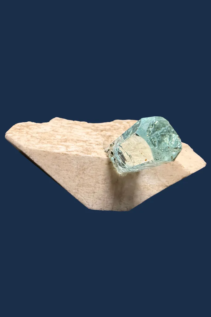 Aquamarin from Pakistan, Gilgit-Baltistan, Distrikt Shigar, Braldu Tal, Dassu - image 4